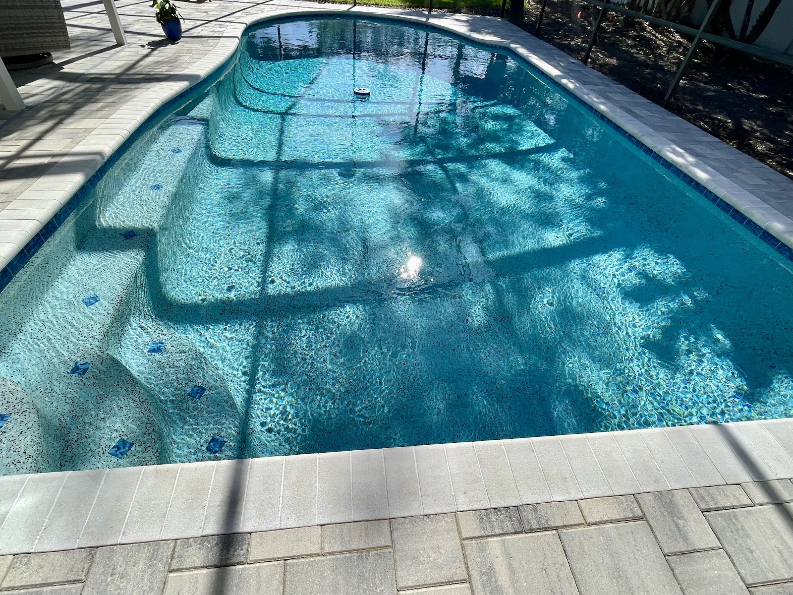 Waters Edge Pools pool and spa installation